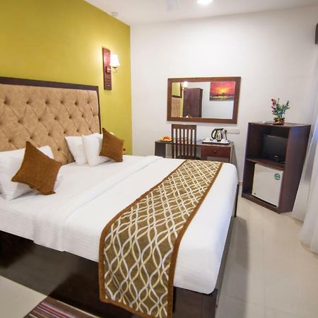 Mount Breeze Hotel Dehiwala-Mount Lavinia Bagian luar foto