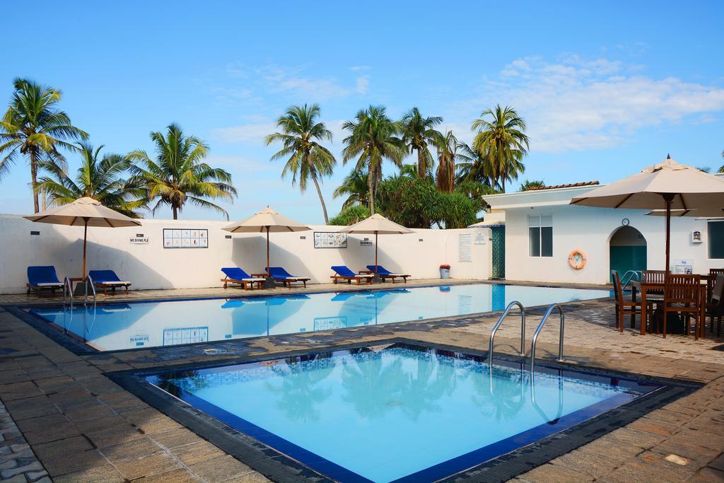 Mount Breeze Hotel Dehiwala-Mount Lavinia Bagian luar foto