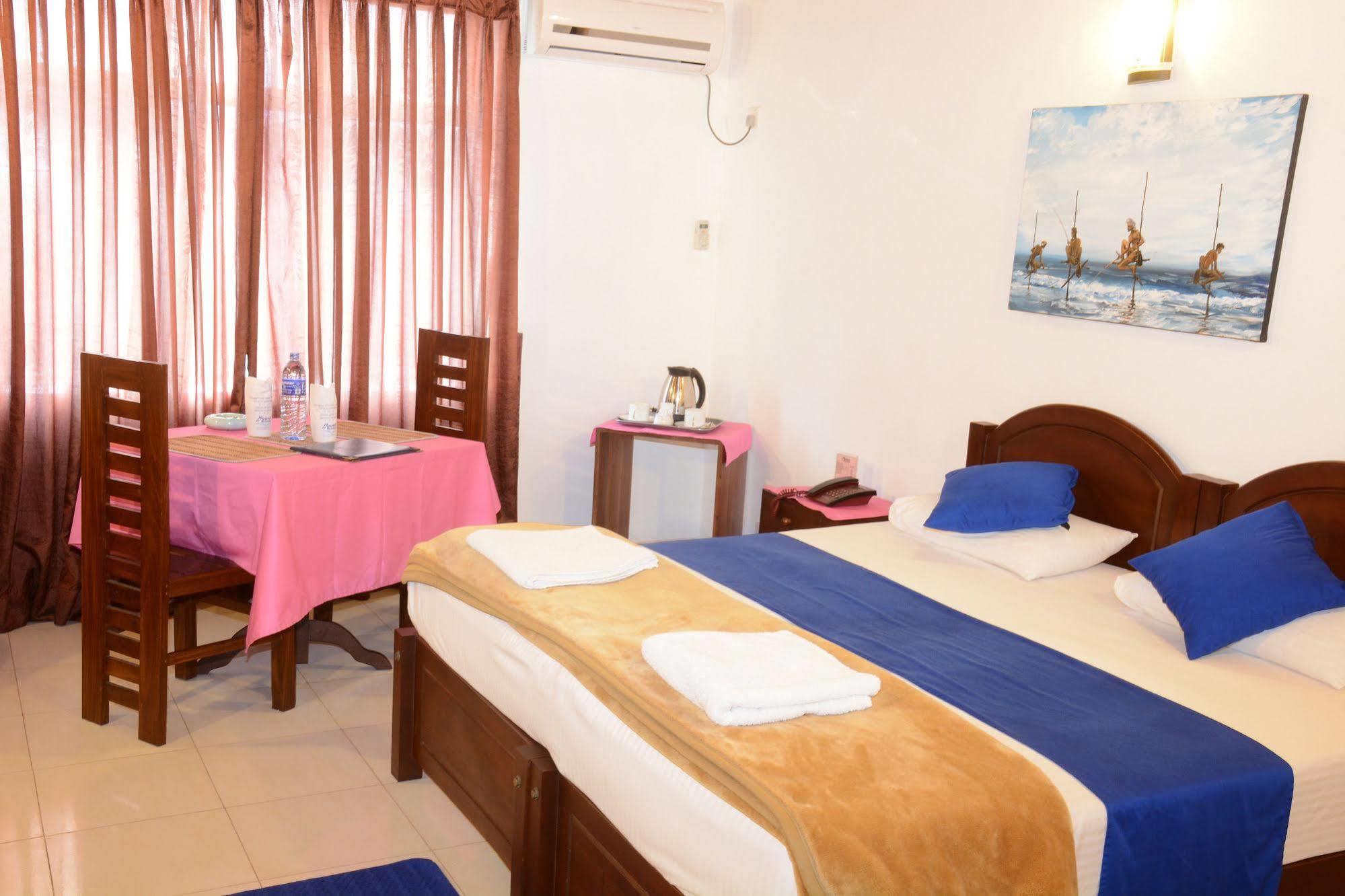 Mount Breeze Hotel Dehiwala-Mount Lavinia Bagian luar foto