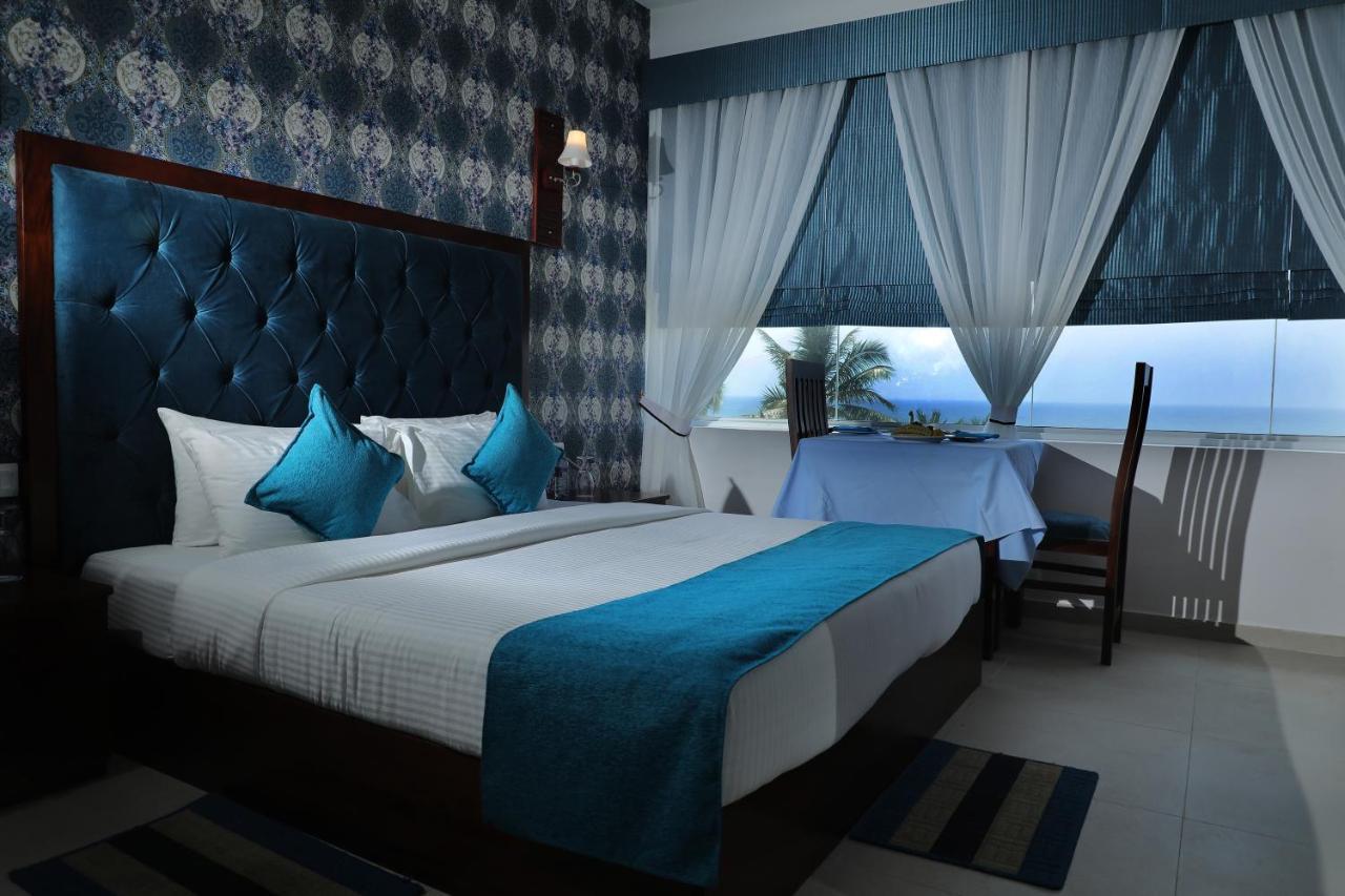 Mount Breeze Hotel Dehiwala-Mount Lavinia Bagian luar foto