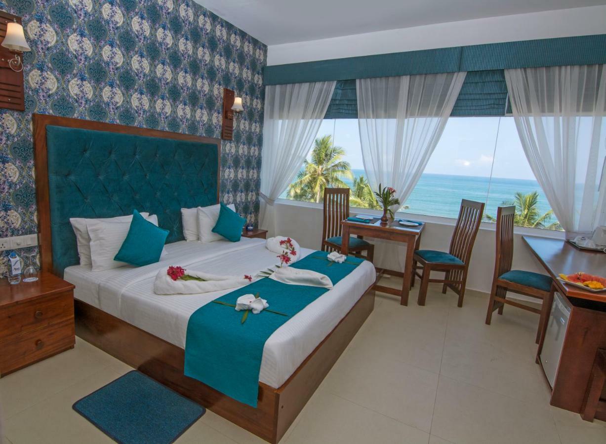 Mount Breeze Hotel Dehiwala-Mount Lavinia Bagian luar foto