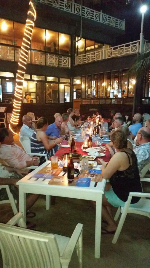 Mount Breeze Hotel Dehiwala-Mount Lavinia Bagian luar foto