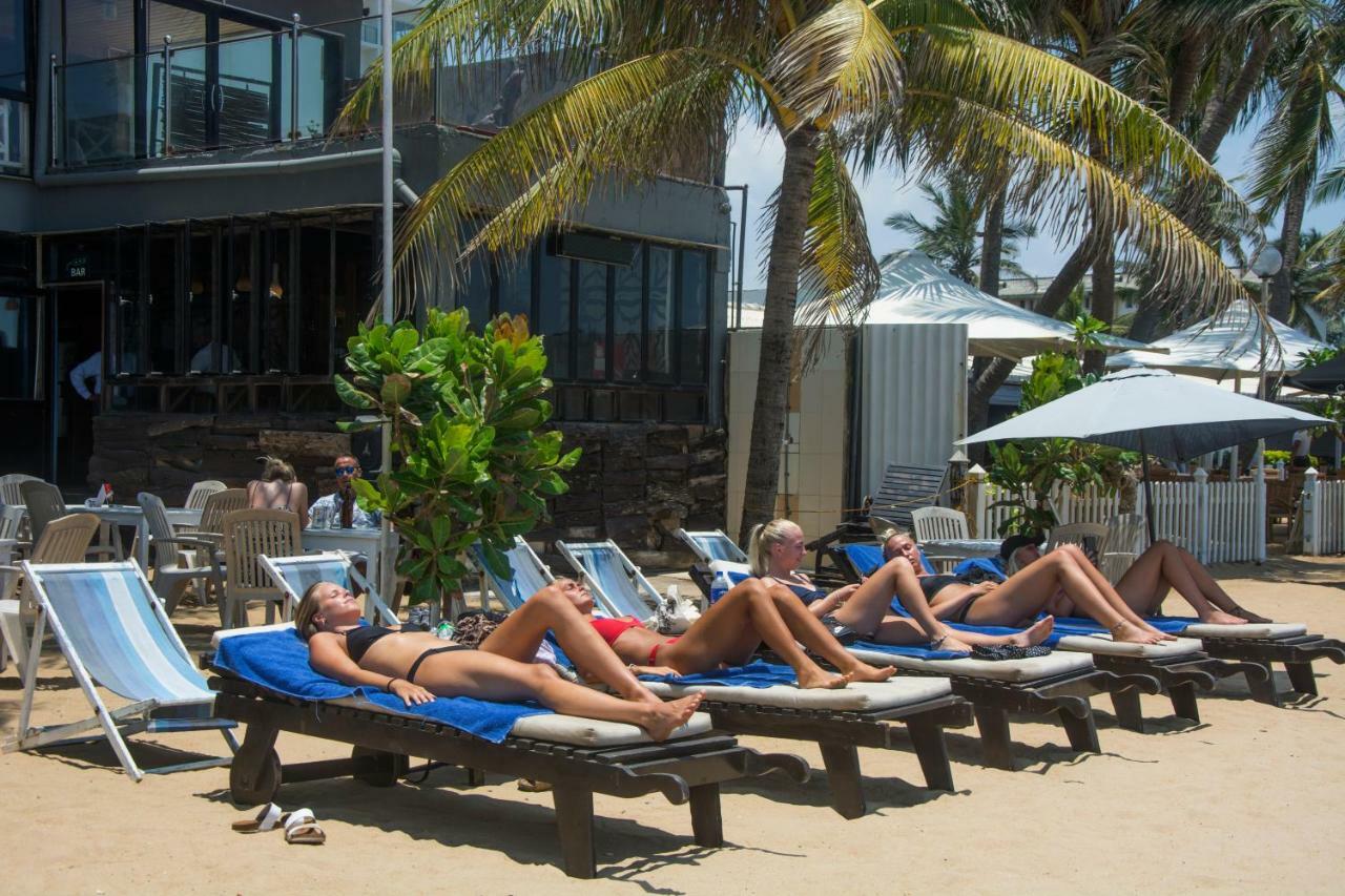 Mount Breeze Hotel Dehiwala-Mount Lavinia Bagian luar foto